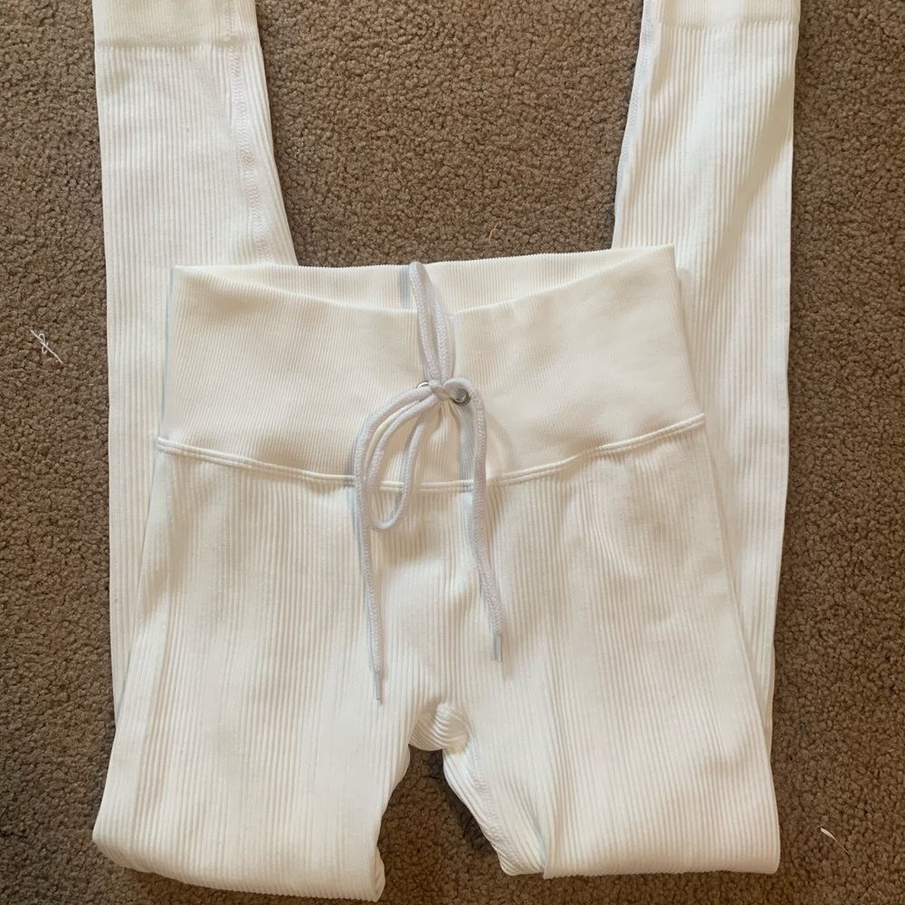 white ribbed seamless leggings